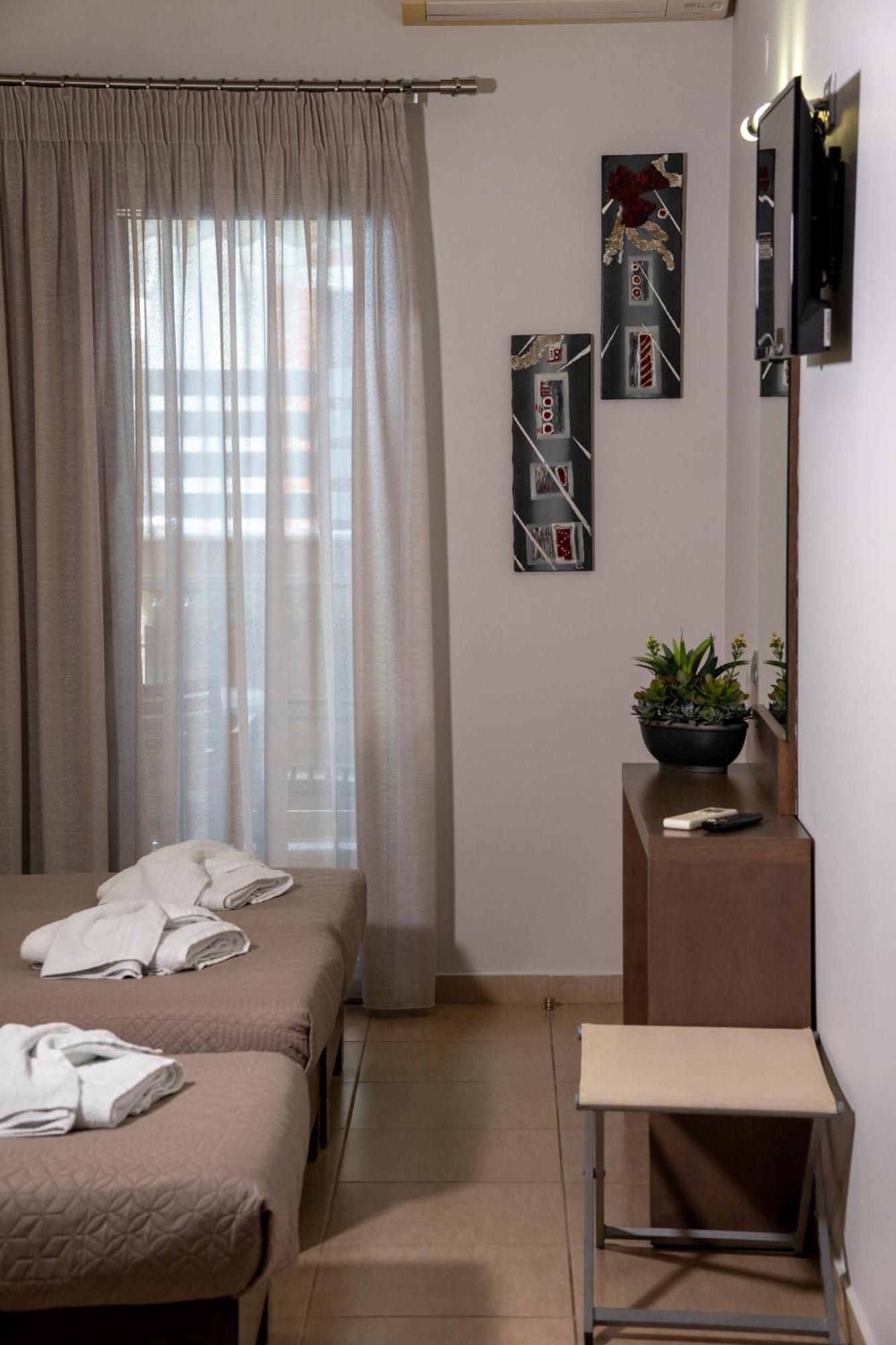 Hotel Epavlis Eleftheriadi Paralía Eksteriør billede