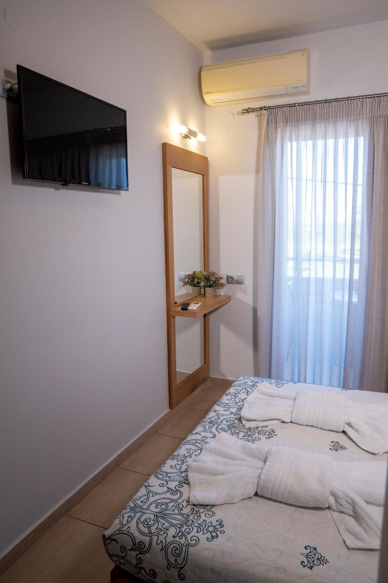 Hotel Epavlis Eleftheriadi Paralía Eksteriør billede