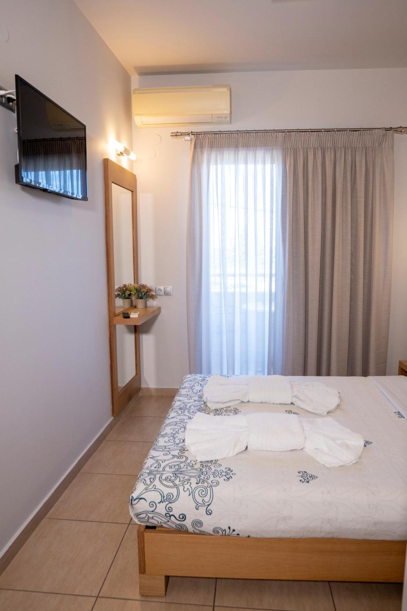 Hotel Epavlis Eleftheriadi Paralía Eksteriør billede