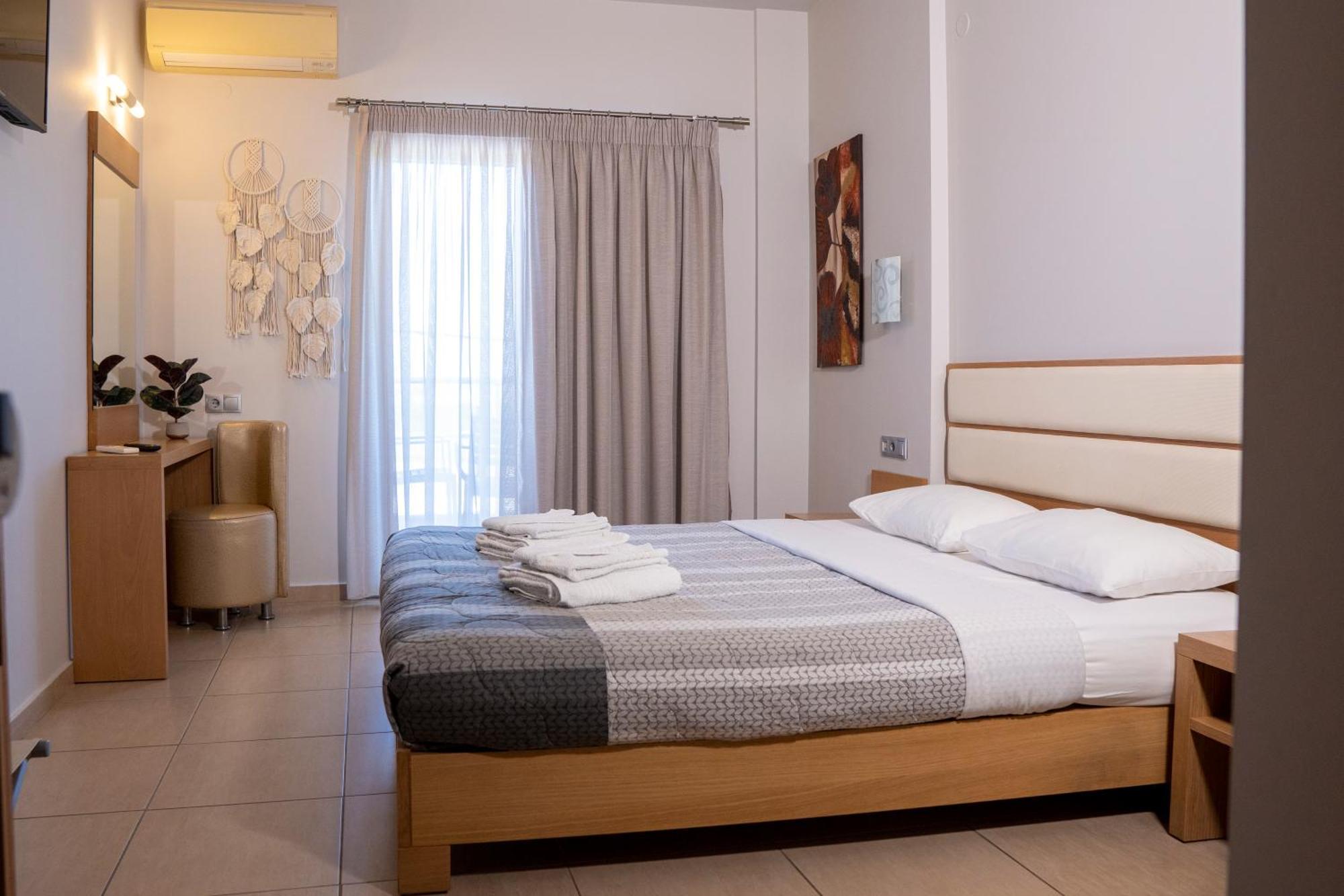 Hotel Epavlis Eleftheriadi Paralía Eksteriør billede