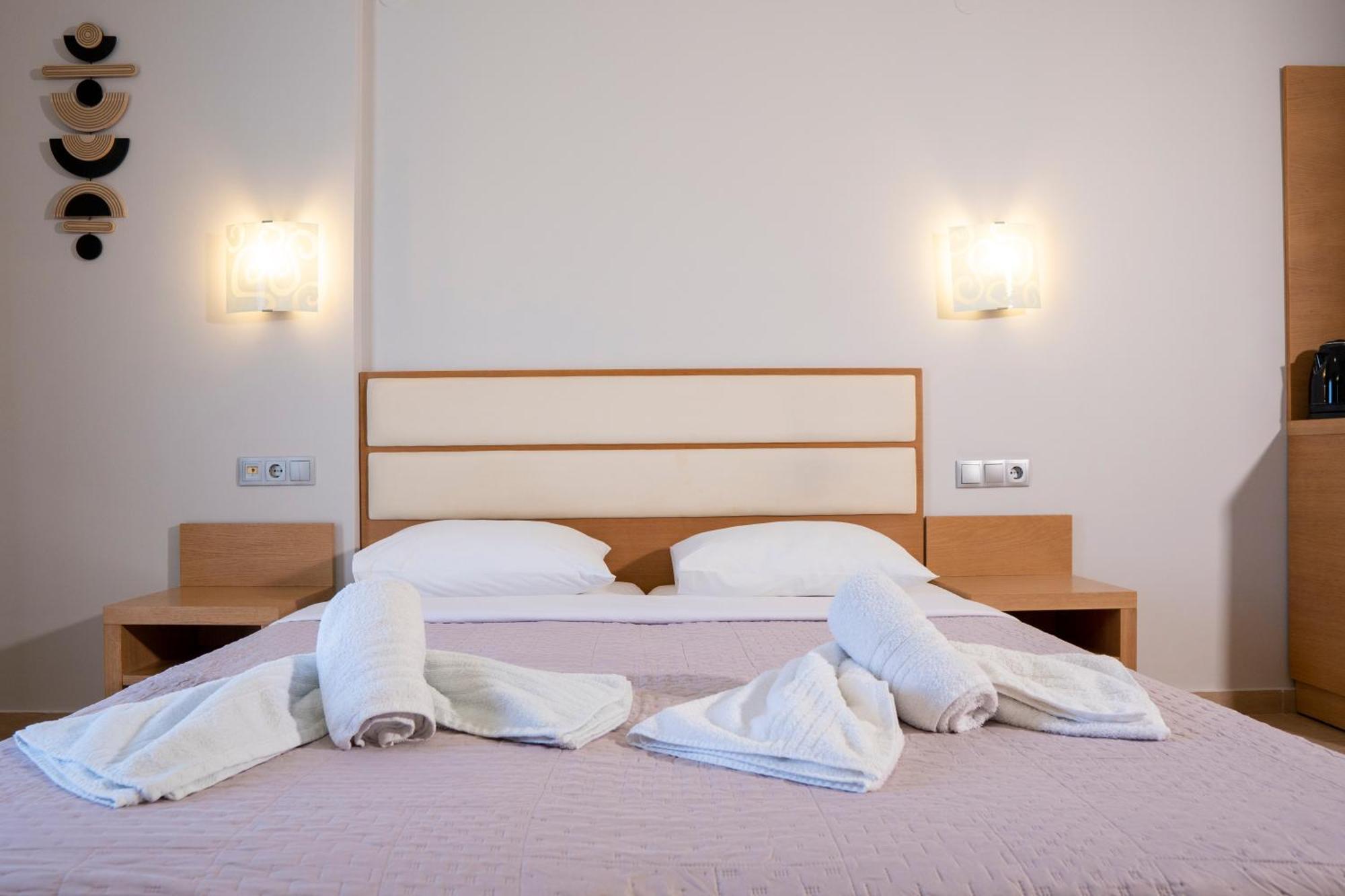 Hotel Epavlis Eleftheriadi Paralía Eksteriør billede